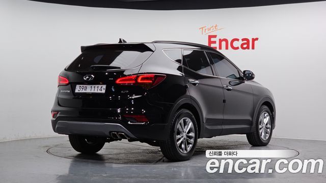 Hyundai Santa Fe 2017 thumb 3