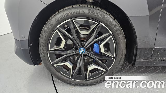 BMW iX 2021 thumb 6