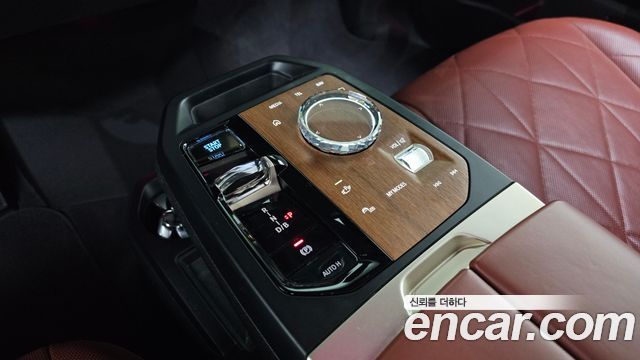 BMW iX 2021 thumb 9