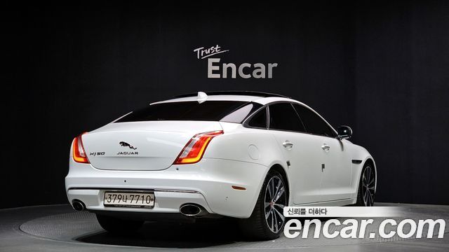Jaguar XJ 2019 thumb 3