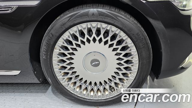 Genesis G90 2019 thumb 6