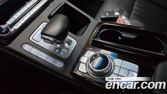 Genesis G90 2019 thumb 10