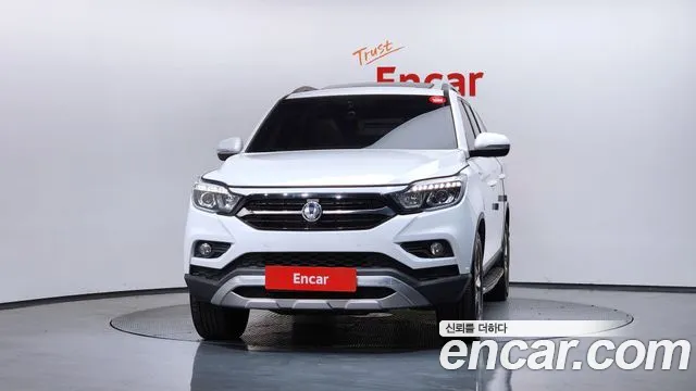 SsangYong Rexton 2019 thumb 4