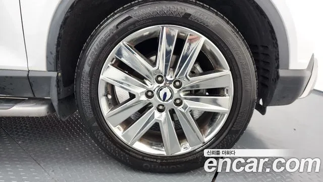 SsangYong Rexton 2019 thumb 6