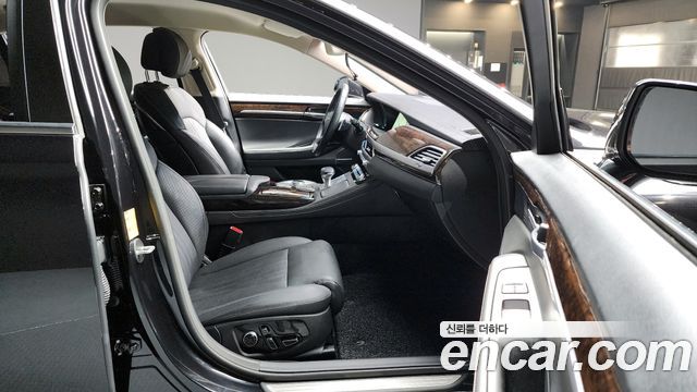 Genesis G90 2020 thumb 10