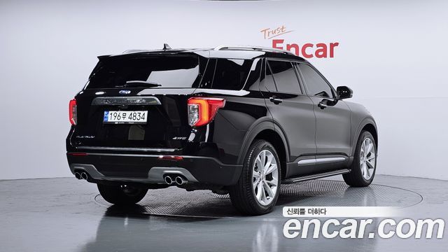 Ford Explorer 2023 thumb 3