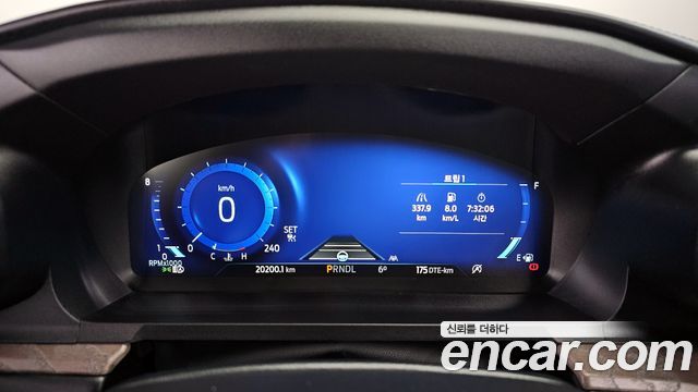 Ford Explorer 2023 thumb 9