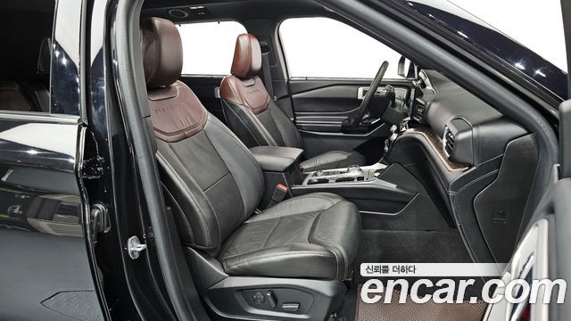 Ford Explorer 2023 thumb 11