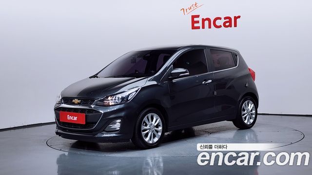 Chevrolet Spark 2018 thumb 2