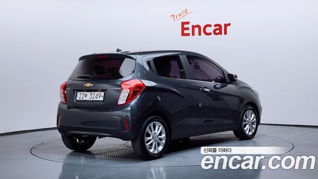 Chevrolet Spark 2018 thumb 3