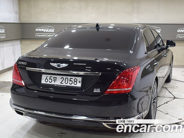 Genesis G90 2017 thumb 3
