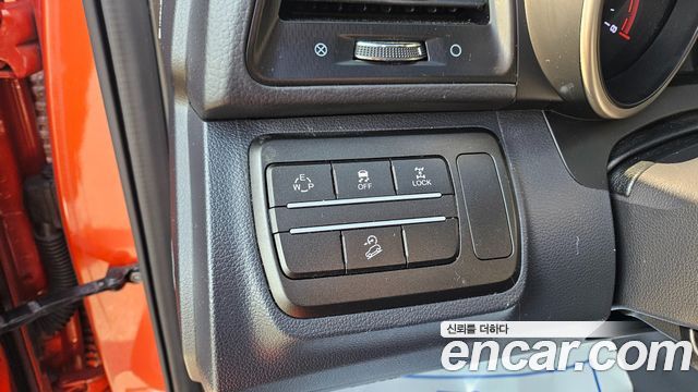 SsangYong Tivoli 2019 thumb 10