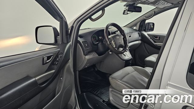 Hyundai Starex 2013 thumb 10