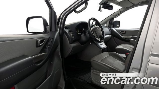 Hyundai Starex 2011 thumb 10