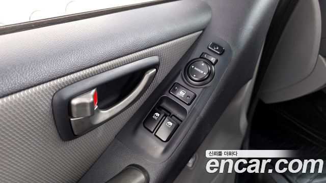 Hyundai Starex 2011 thumb 11