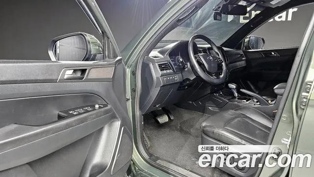 SsangYong Rexton 2023 thumb 10