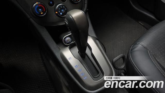 Chevrolet Aveo 2011 thumb 10