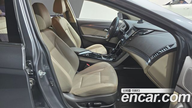 Hyundai i40 2012 thumb 10