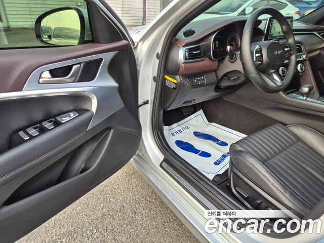 Genesis G70 2017 thumb 10