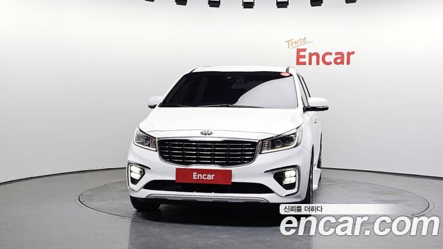 Kia Carnival 2019 thumb 4