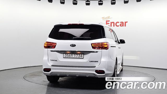 Kia Carnival 2019 thumb 5