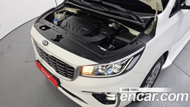 Kia Carnival 2019 thumb 7