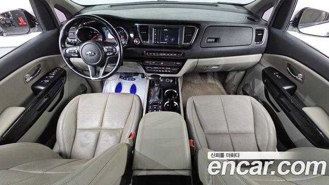 Kia Carnival 2019 thumb 8