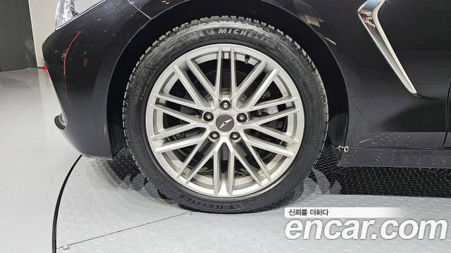 Genesis G70 2019 thumb 5
