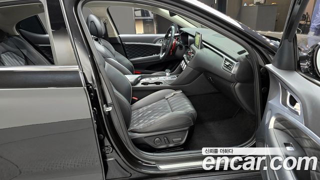 Genesis G70 2019 thumb 10