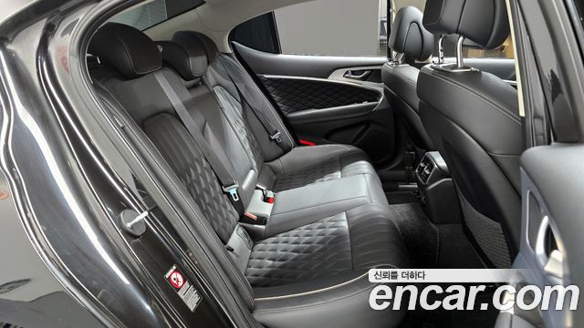 Genesis G70 2019 thumb 12