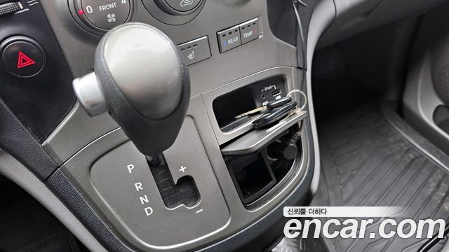 Hyundai Starex 2015 thumb 9
