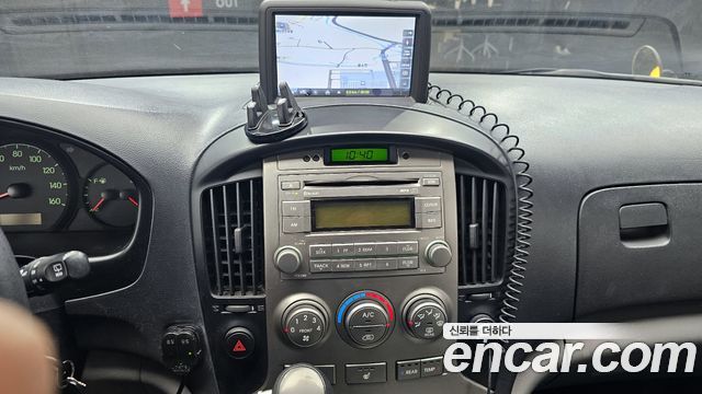 Hyundai Starex 2015 thumb 11