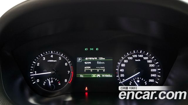 Genesis G80 2017 thumb 9