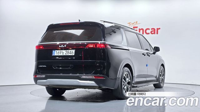 Kia Carnival 2022 thumb 3