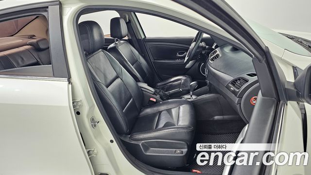 Renault Korea SM3 2010 thumb 11