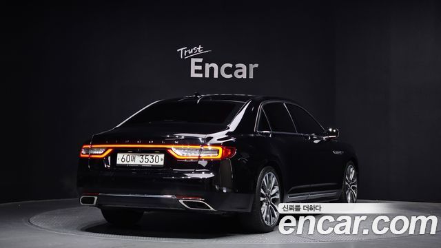 Lincoln Continental 2019 thumb 3
