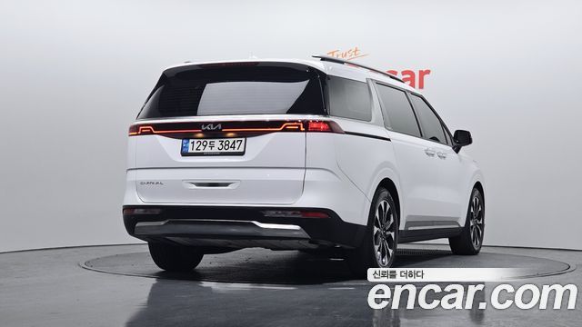 Kia Carnival 2021 thumb 3