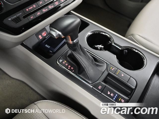 Kia Carnival 2019 thumb 9