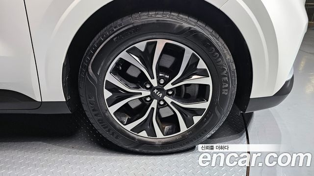 Kia Carnival 2021 thumb 6