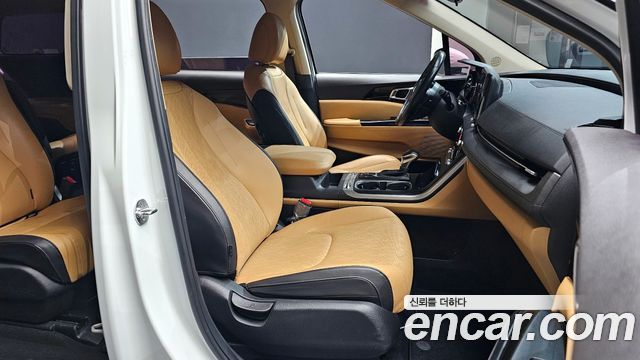 Kia Carnival 2021 thumb 11