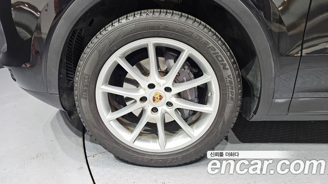 Porsche Cayenne 2019 thumb 6