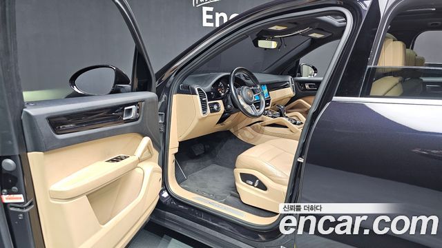 Porsche Cayenne 2019 thumb 11