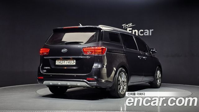 Kia Carnival 2020 thumb 3