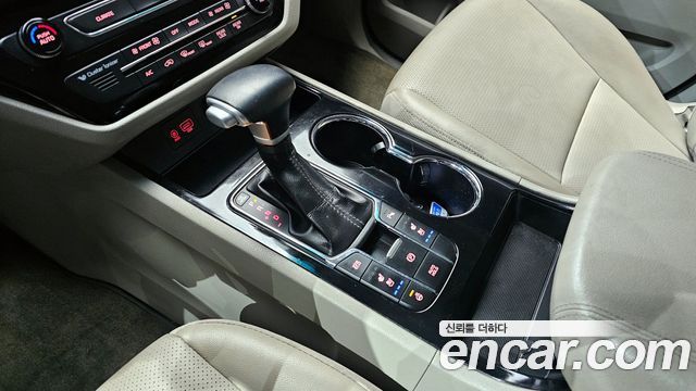 Kia Carnival 2020 thumb 10