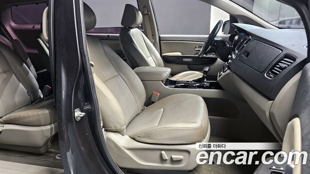 Kia Carnival 2020 thumb 11