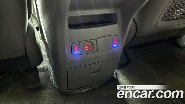 Kia Carnival 2020 thumb 12
