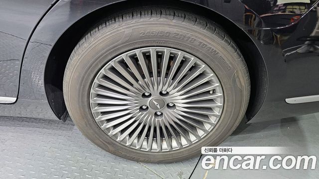 Genesis G90 2020 thumb 6