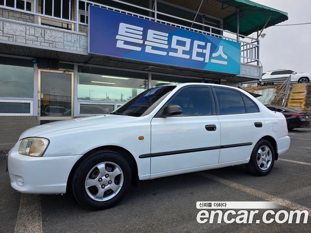 Hyundai Verna 2001 thumb 4