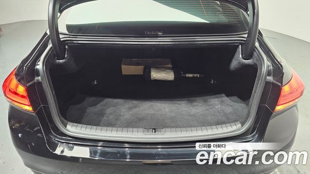 Genesis G80 2017 thumb 11