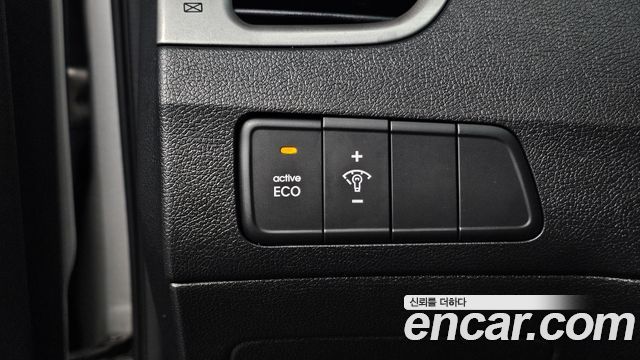 Hyundai Avante 2011 thumb 12
